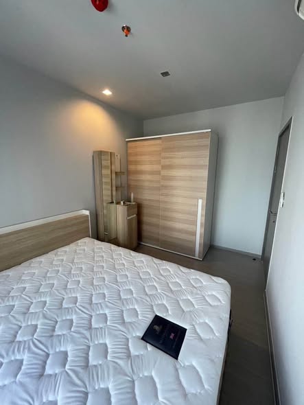 bedroom of Life Asoke Hype