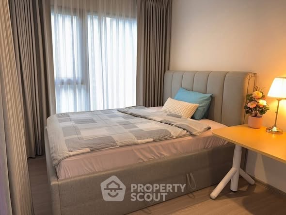 bedroom of Life Asoke Hype
