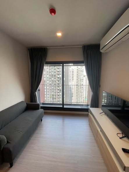 bedroom of Life Asoke Hype