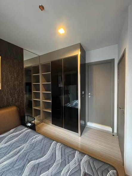 bedroom and room interior of Life Asoke Hype