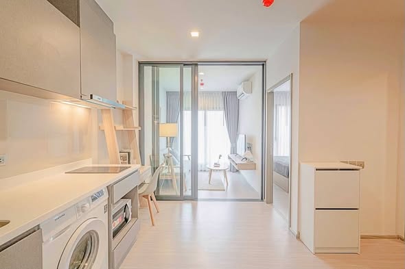 bedroom and room interior of Life Asoke Hype