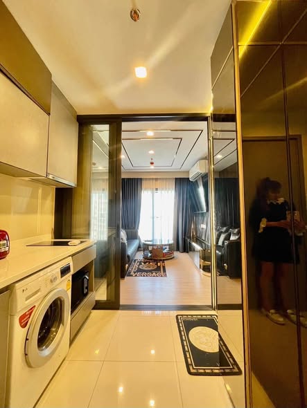 bedroom and room interior and bathroom of Life Asoke Hype