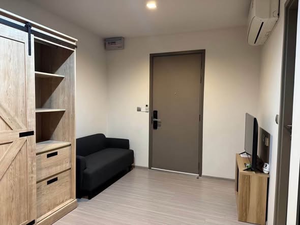 room interior of Life Asoke Hype
