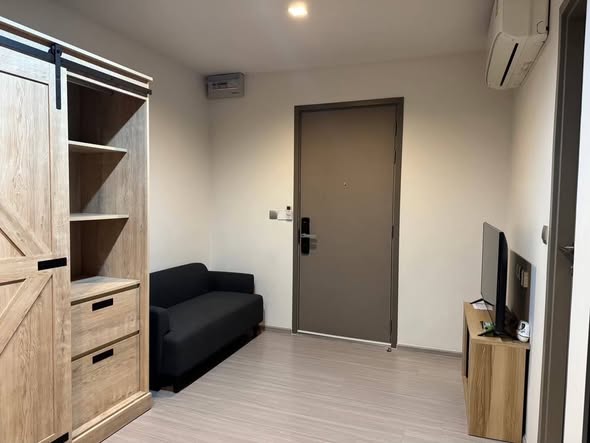 room interior of Life Asoke Hype
