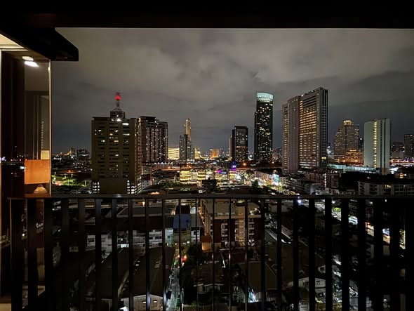 Life เจริญนคร-สาทร 𝗟𝗶𝗳𝗲 Charoen Nakhon-Sathorn