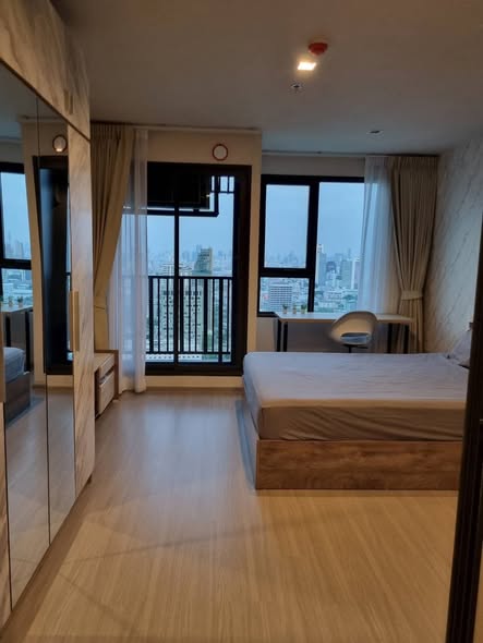 bedroom and room interior of Life Ladprao
