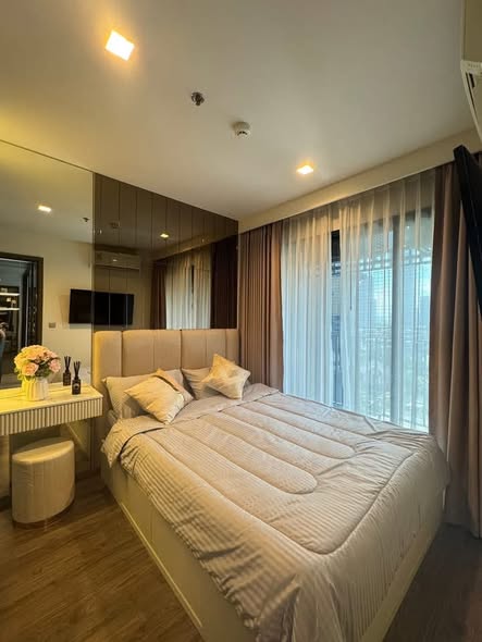 bedroom and bathroom of Life Ladprao Valley