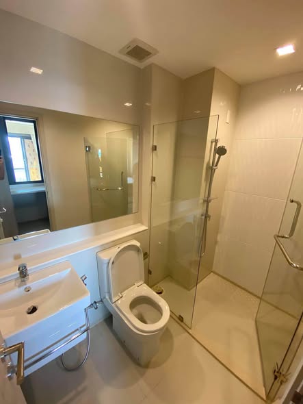 bathroom of Life One Wireless
