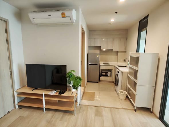bedroom of Life One Wireless