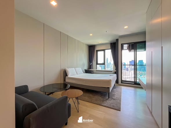 bedroom of Life One Wireless