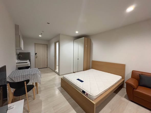 bedroom of Life One Wireless