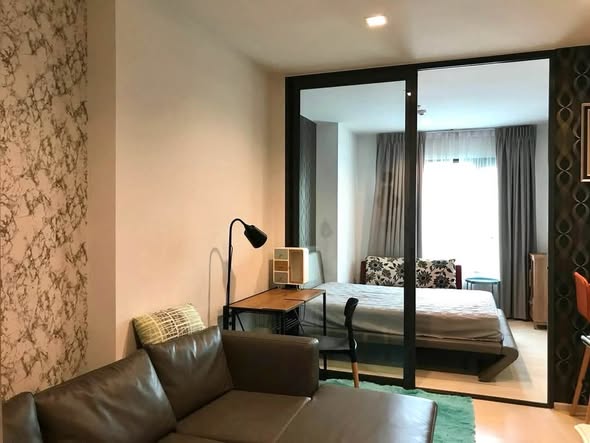 bedroom of Life One Wireless