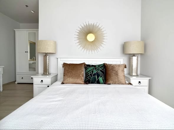 bedroom of Life One Wireless