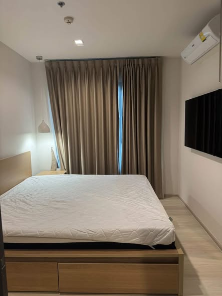 bedroom of Life One Wireless