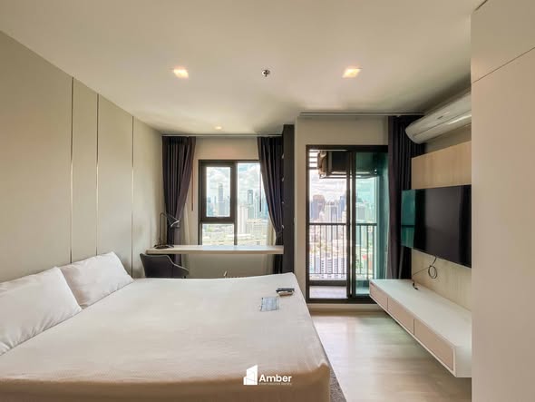 bedroom of Life One Wireless