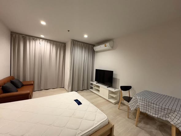 bedroom of Life One Wireless