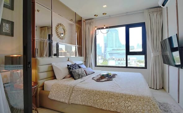 bedroom of Life One Wireless
