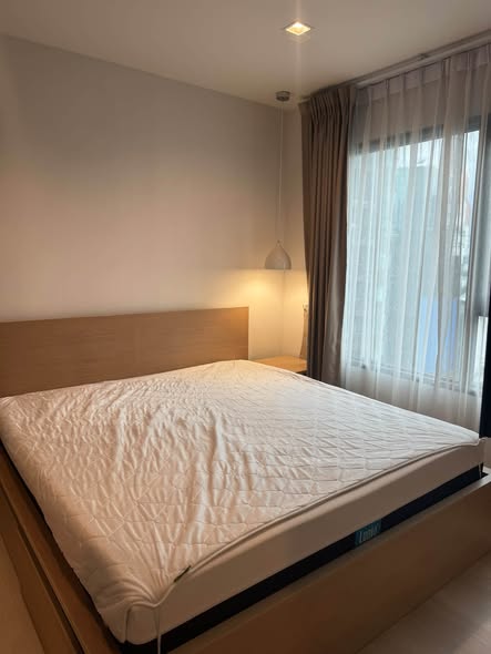 bedroom of Life One Wireless