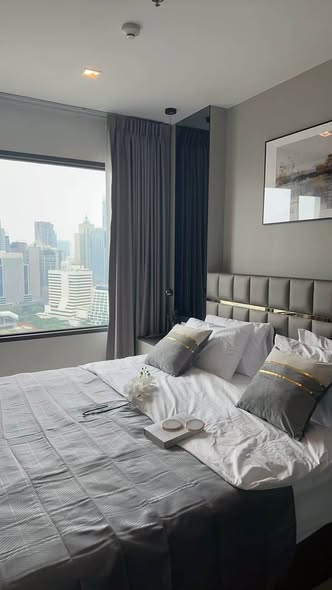 bedroom of Life One Wireless