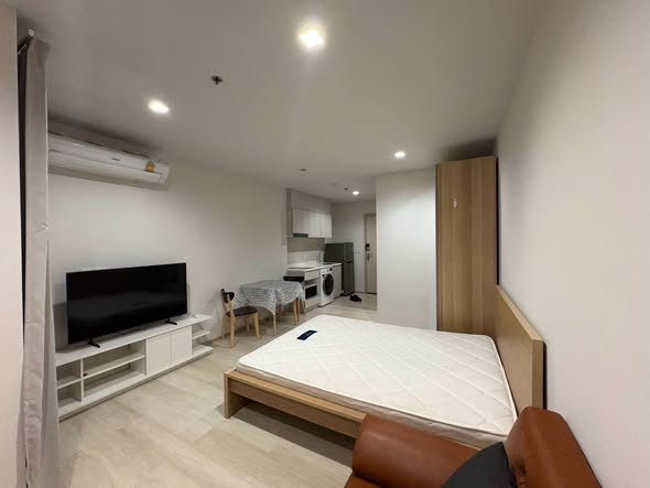 bedroom of Life One Wireless
