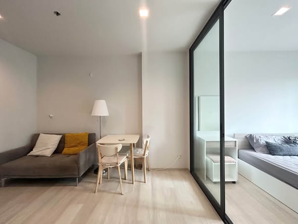 bedroom and room interior of Life One Wireless