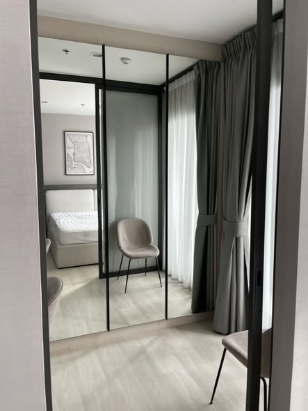 bedroom and room interior of Life One Wireless