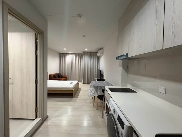 bedroom and room interior of Life One Wireless