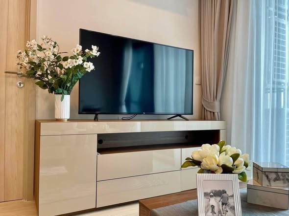 living room and room interior of Life One Wireless