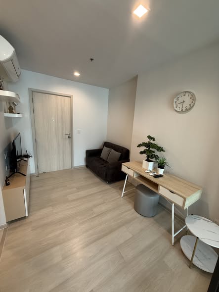 room interior of Life One Wireless