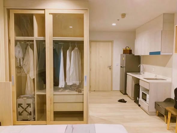 room interior of Life One Wireless