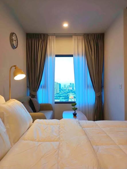 bedroom of Life Rama 4 – Asoke