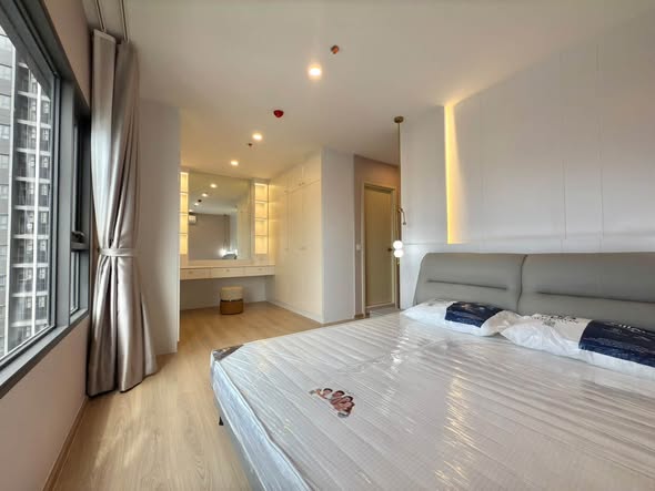 bedroom of Life Rama 4 – Asoke