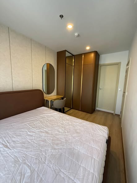 bedroom of Life Rama 4 – Asoke