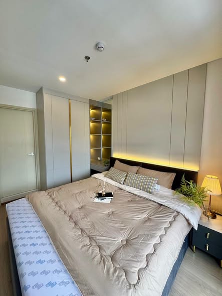 bedroom of Life Rama 4 – Asoke