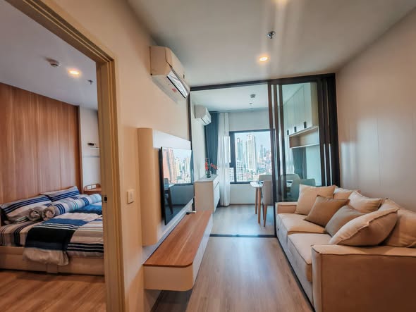 bedroom of Life Rama 4 – Asoke