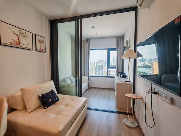 bedroom of Life Rama 4 – Asoke