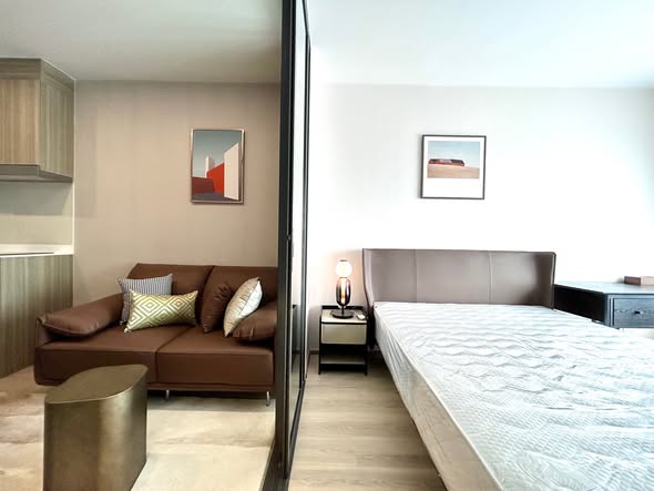 bedroom of Life Rama 4 – Asoke