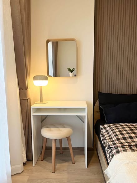 bedroom and bathroom of Life Rama 4 – Asoke