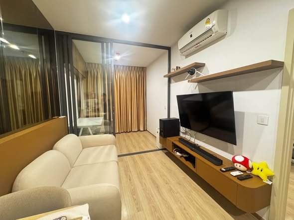 bedroom and living room of Life Rama 4 – Asoke