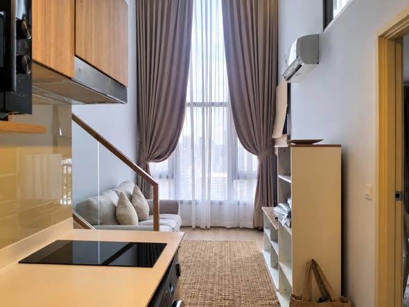 bedroom and room interior of Life Rama 4 – Asoke