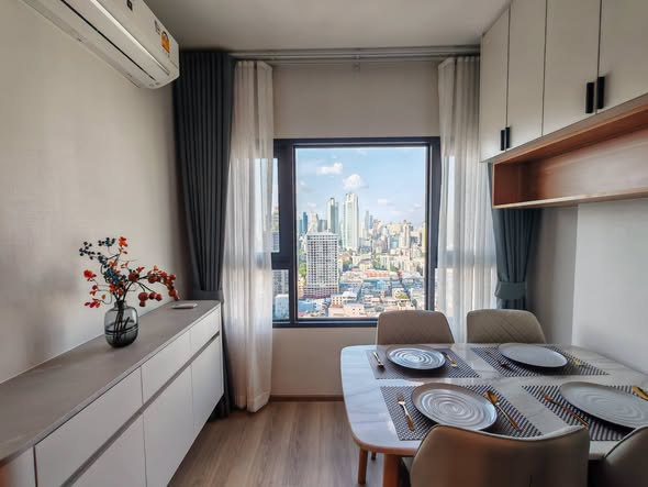Life Rama 4 – Asoke