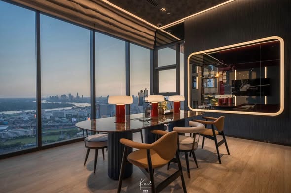 Life Rama 4 – Asoke