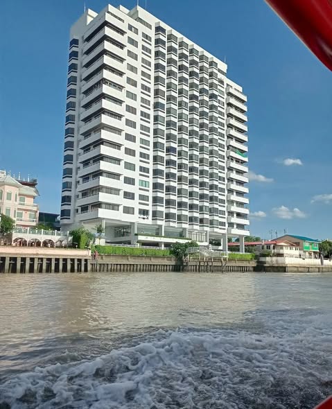 Life Rama 4 – Asoke
