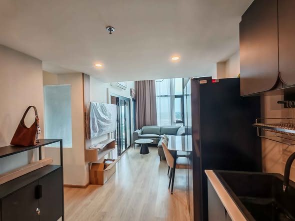 Life Rama 4 – Asoke