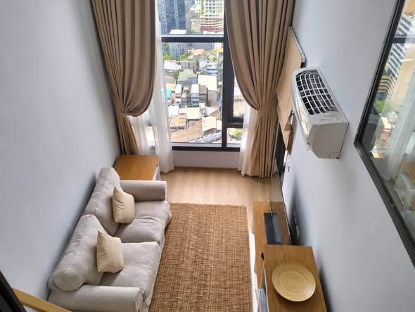 living room and bedroom of Life Rama 4 – Asoke
