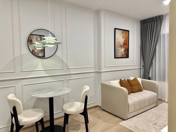 living room and room interior of Life Rama 4 – Asoke