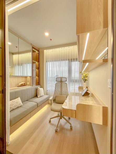 room interior and bathroom of Life Rama 4 – Asoke
