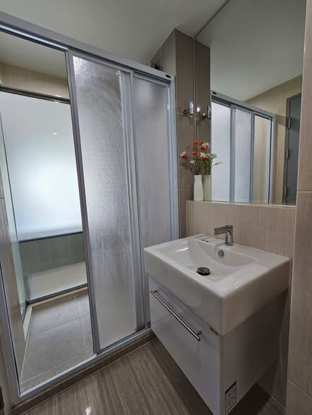 room interior and bathroom of Life Ratchadapisek