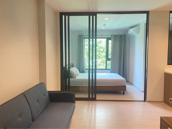 bedroom and room interior of Life Sathorn Sierra ไลฟ์ สาทร เซียร์รา