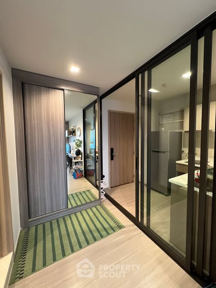 room interior of Life Sathorn Sierra ไลฟ์ สาทร เซียร์รา